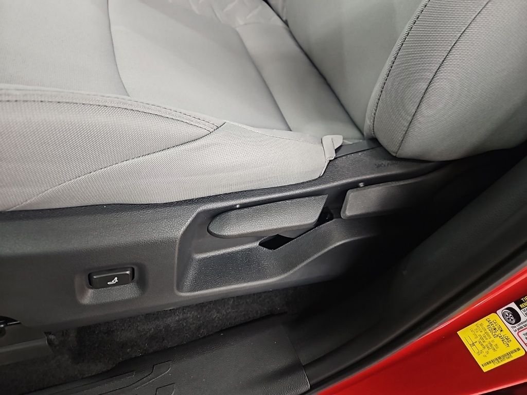 2025 Toyota Tacoma SR5 - Photo 14