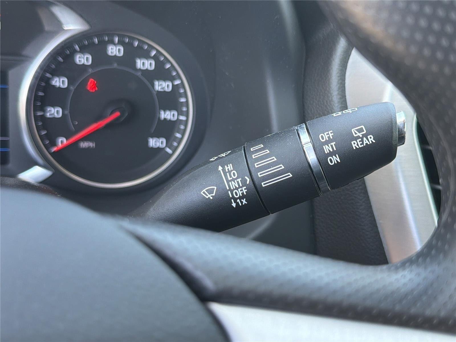 Used 2023 Summit White GMC SLE image 21