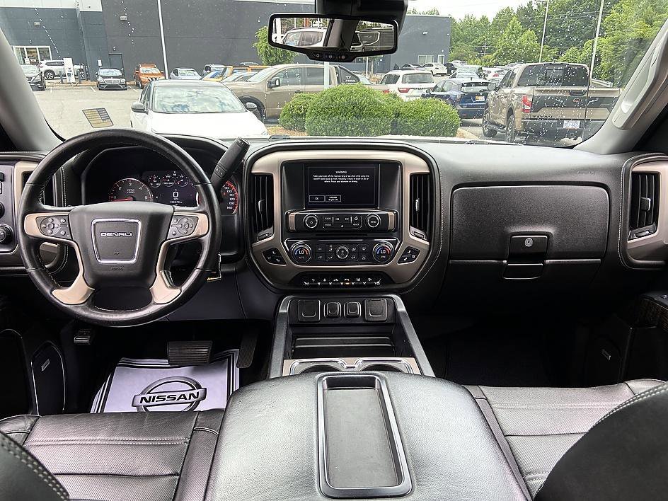 Used 2015 White Diamond Tricoat GMC Denali image 16