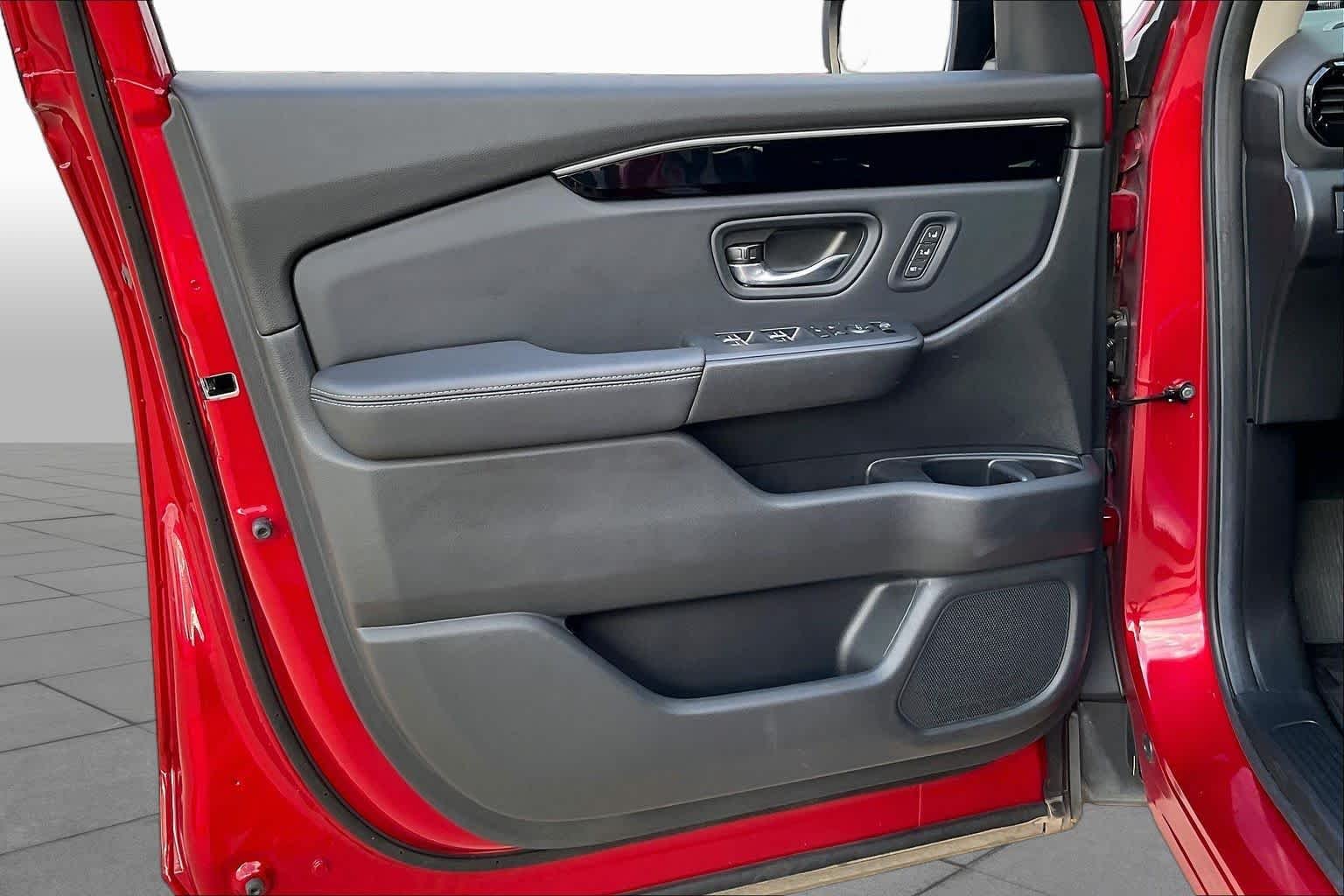 Used 2025 Radiant Red Metallic II Honda Touring image 21