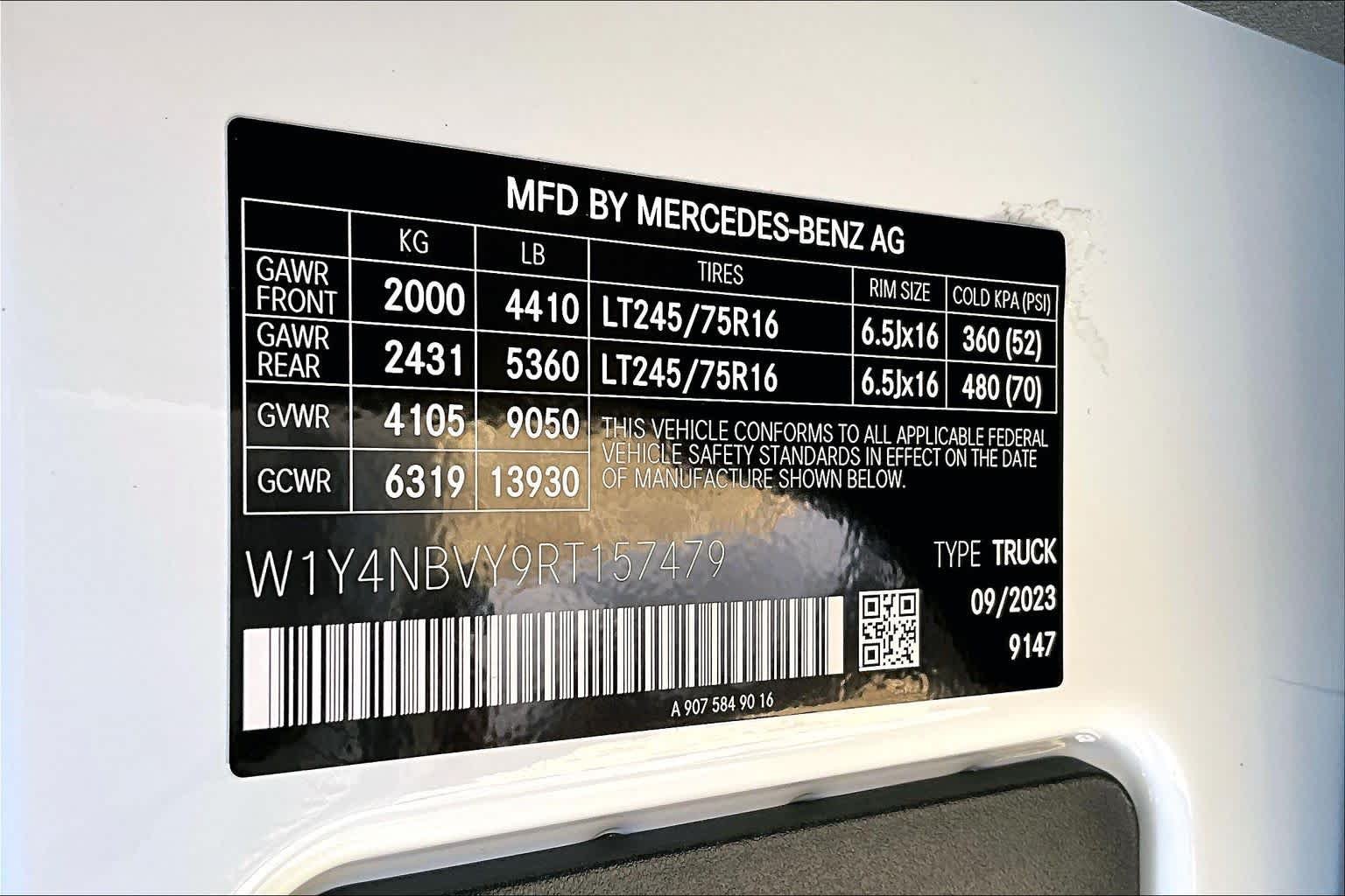 Used 2024 Arctic White Mercedes-Benz  image 31
