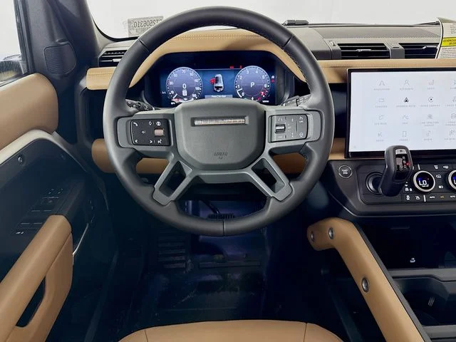 New 2026 Fuji White Land Rover S image 25