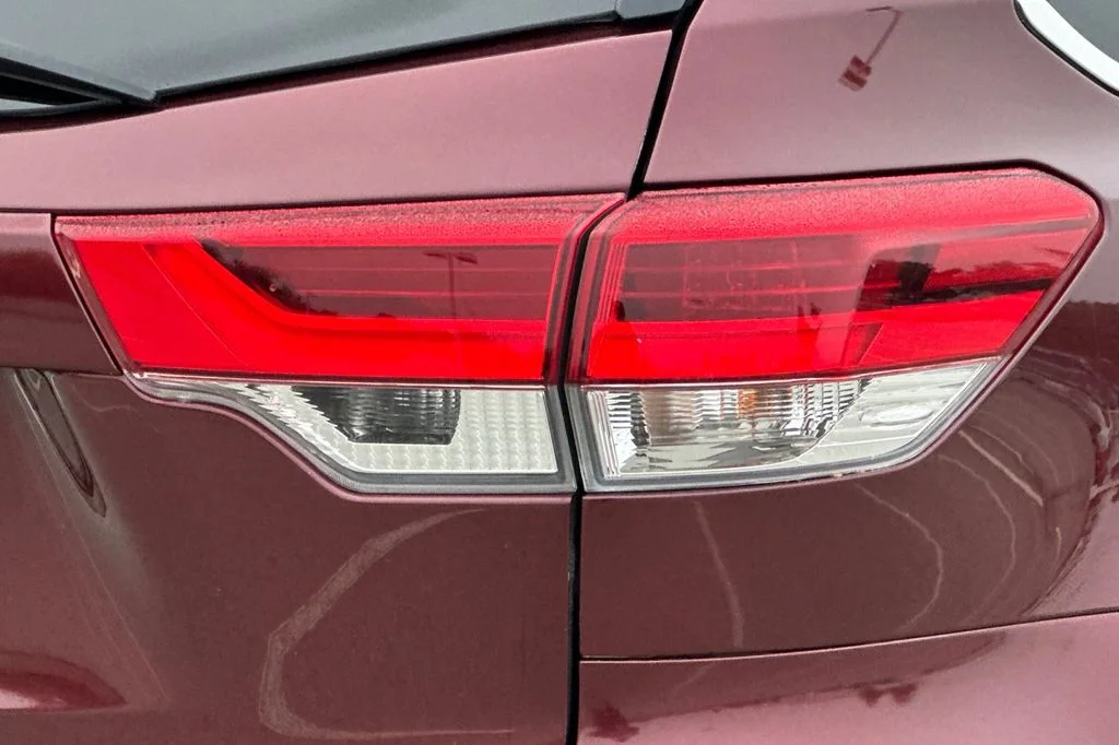 Used 2019 Ooh La La Rouge Mica Toyota XLE image 41