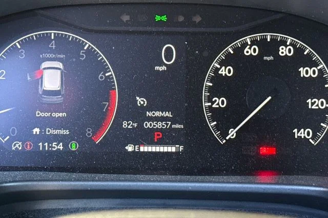 Certified Used 2025 Urban Gray Pearl Honda LX image 29