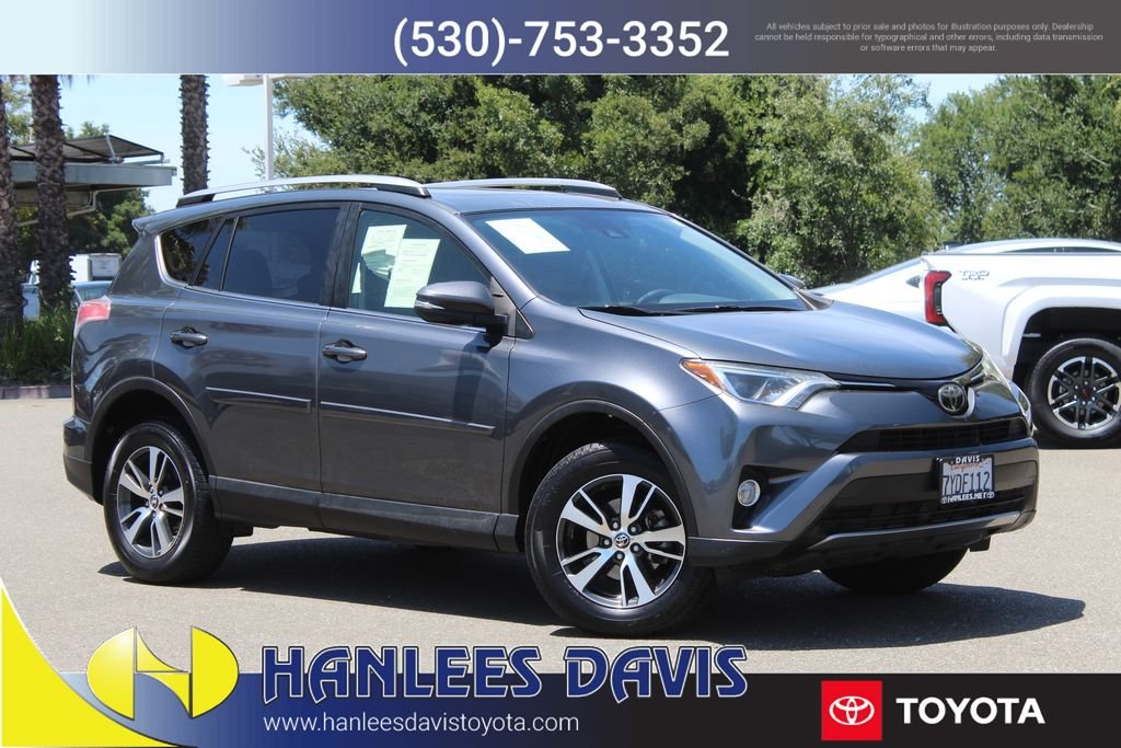 2017 Toyota RAV4 XLE's photo