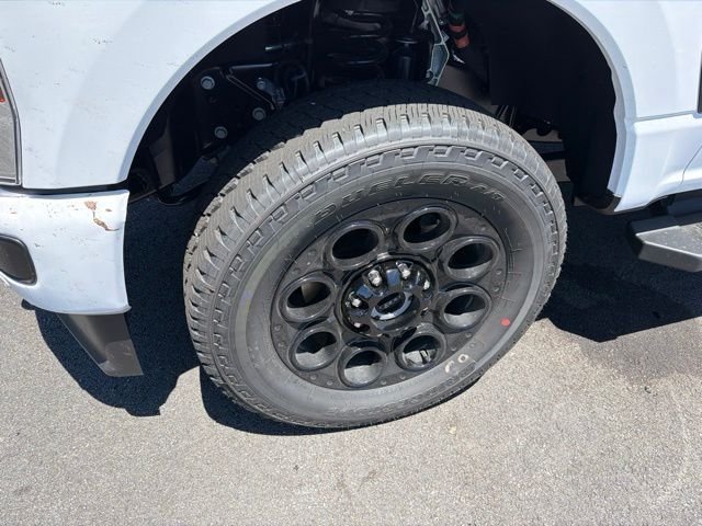 New 2026 Oxford White Ford F-350® Lariat® image 8