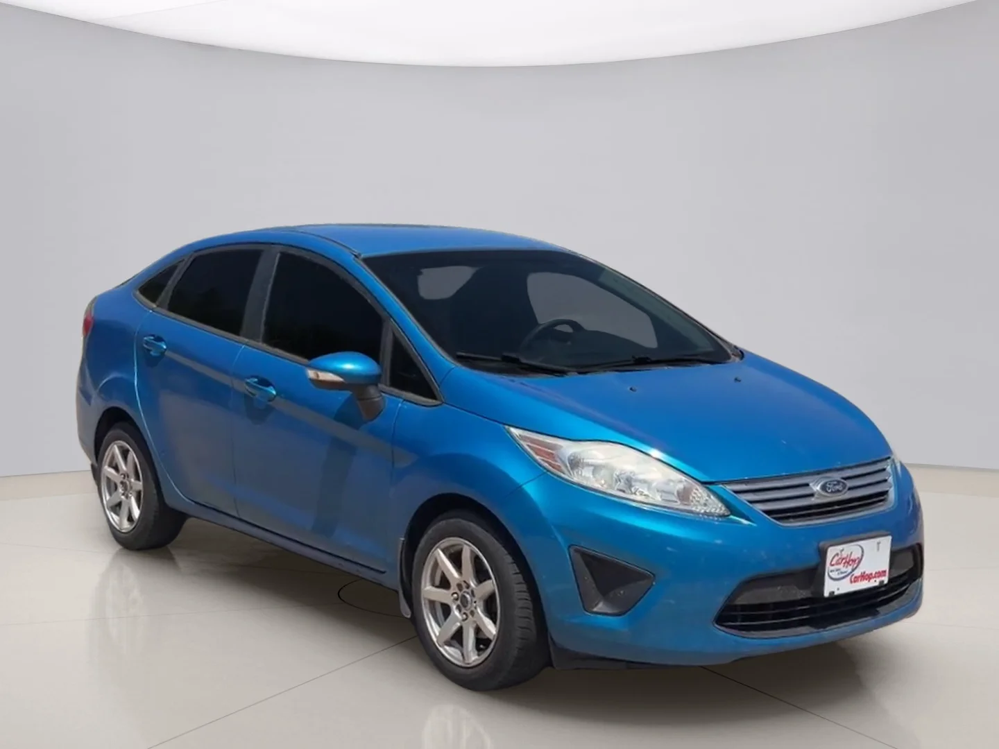 Used 2013 Blue Ford SE image 3
