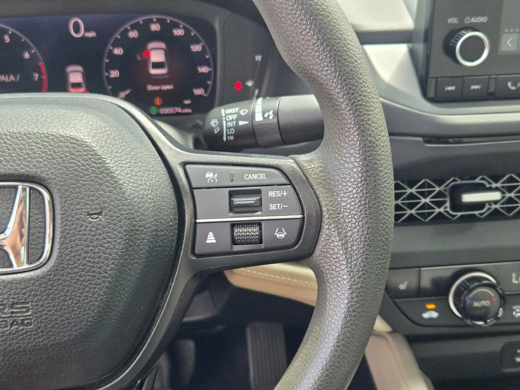 Used 2023  Honda EX image 27