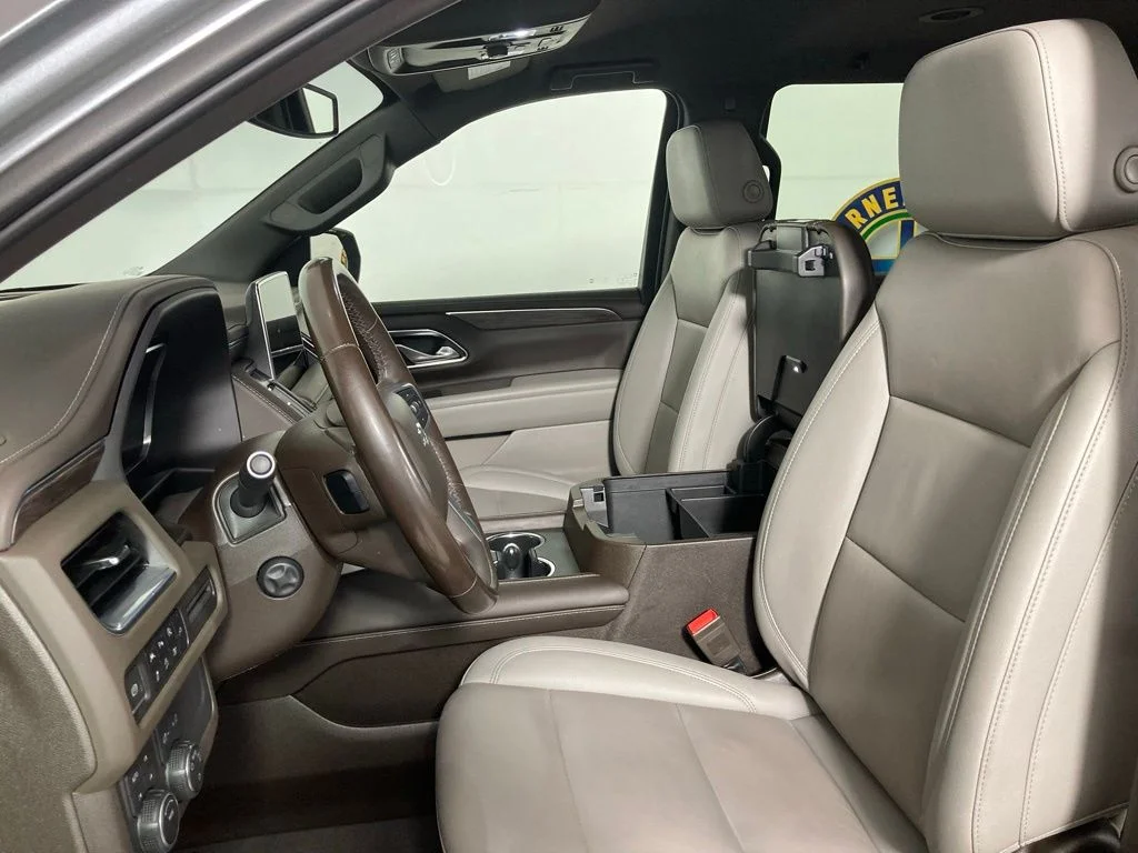 Used 2022 Gray Chevrolet Z71 image 12