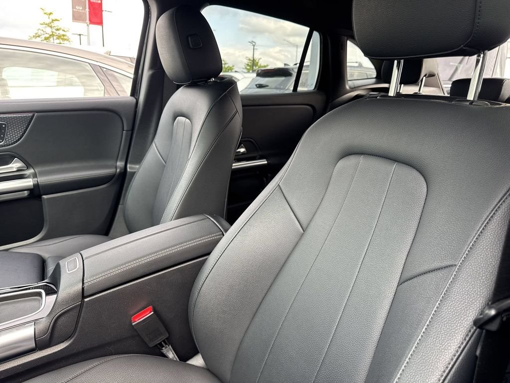 Used 2025  Mercedes-Benz GLA 250 image 18