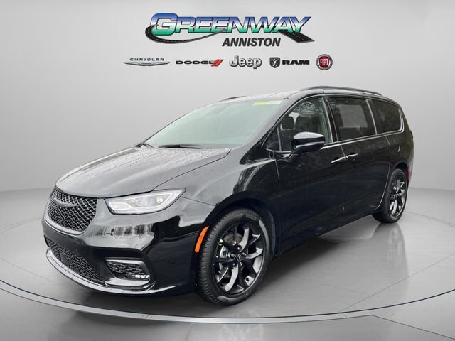 New 2026 Diamond Black Crystal Pearl-Coat Exterior Paint Chrysler Select image 3
