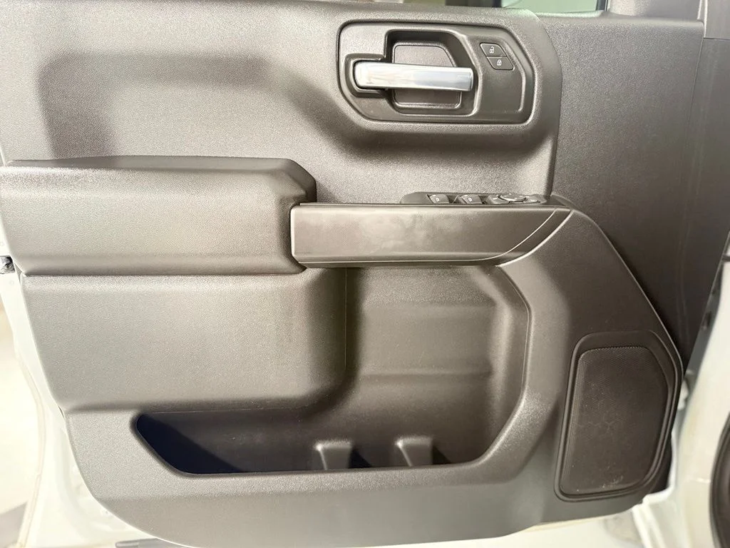 Used 2025 White Chevrolet Custom Trail Boss image 12