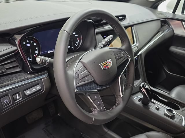 Certified Used 2022 Crystal White Tricoat Cadillac Premium Luxury image 12