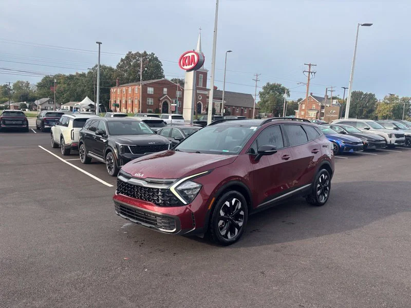 Used 2023 Red Kia X-Line image 3