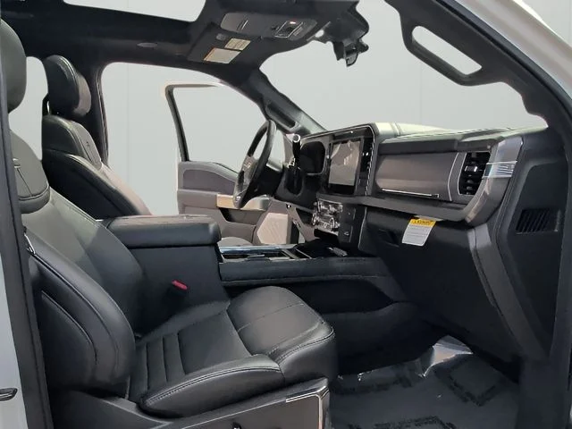 2025 Ford F-250 Super Duty Platinum - Photo 50