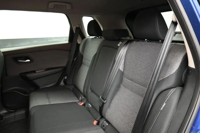 2023 Nissan Rogue SV - Photo 14