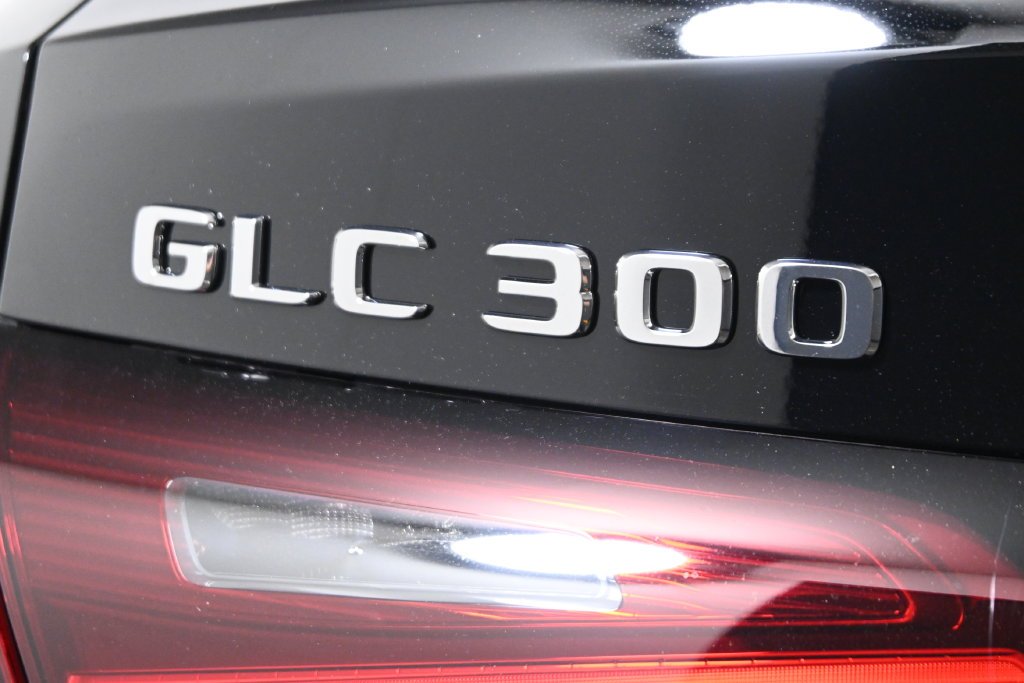 New 2027 Black Mercedes-Benz GLC 300 Coupe image 35