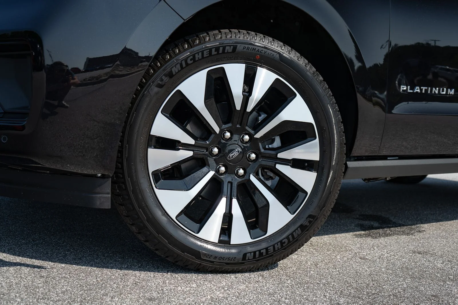 New 2027 Black Ford Platinum image 7