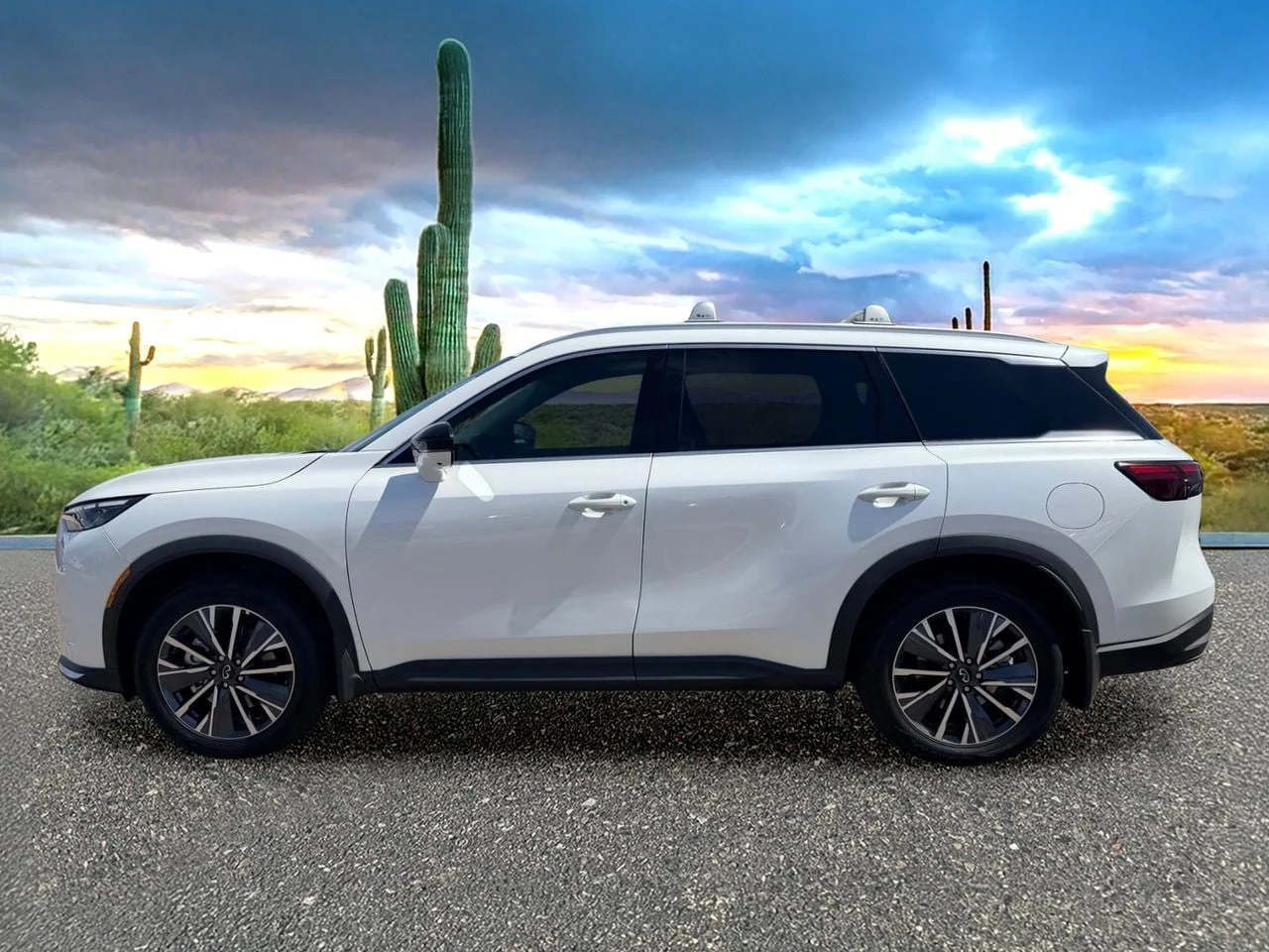New 2027 RADIANT WHITE INFINITI Luxe FWD image 7