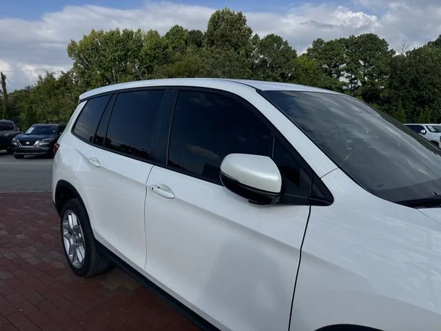Used 2024 White Honda EX-L image 18