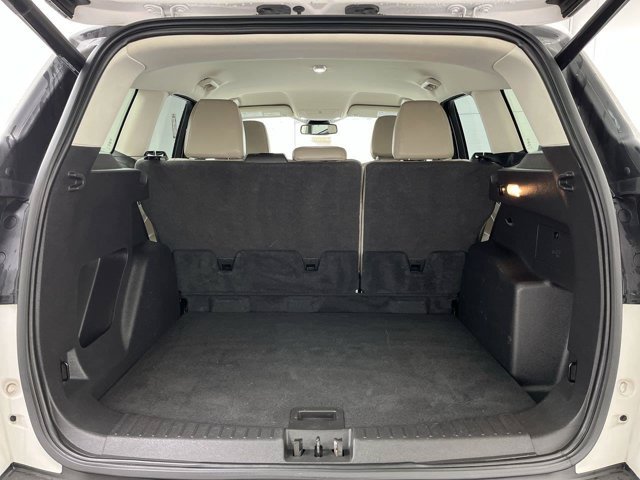 Used 2019 White Platinum Metallic Tri-Coat Ford SEL image 27