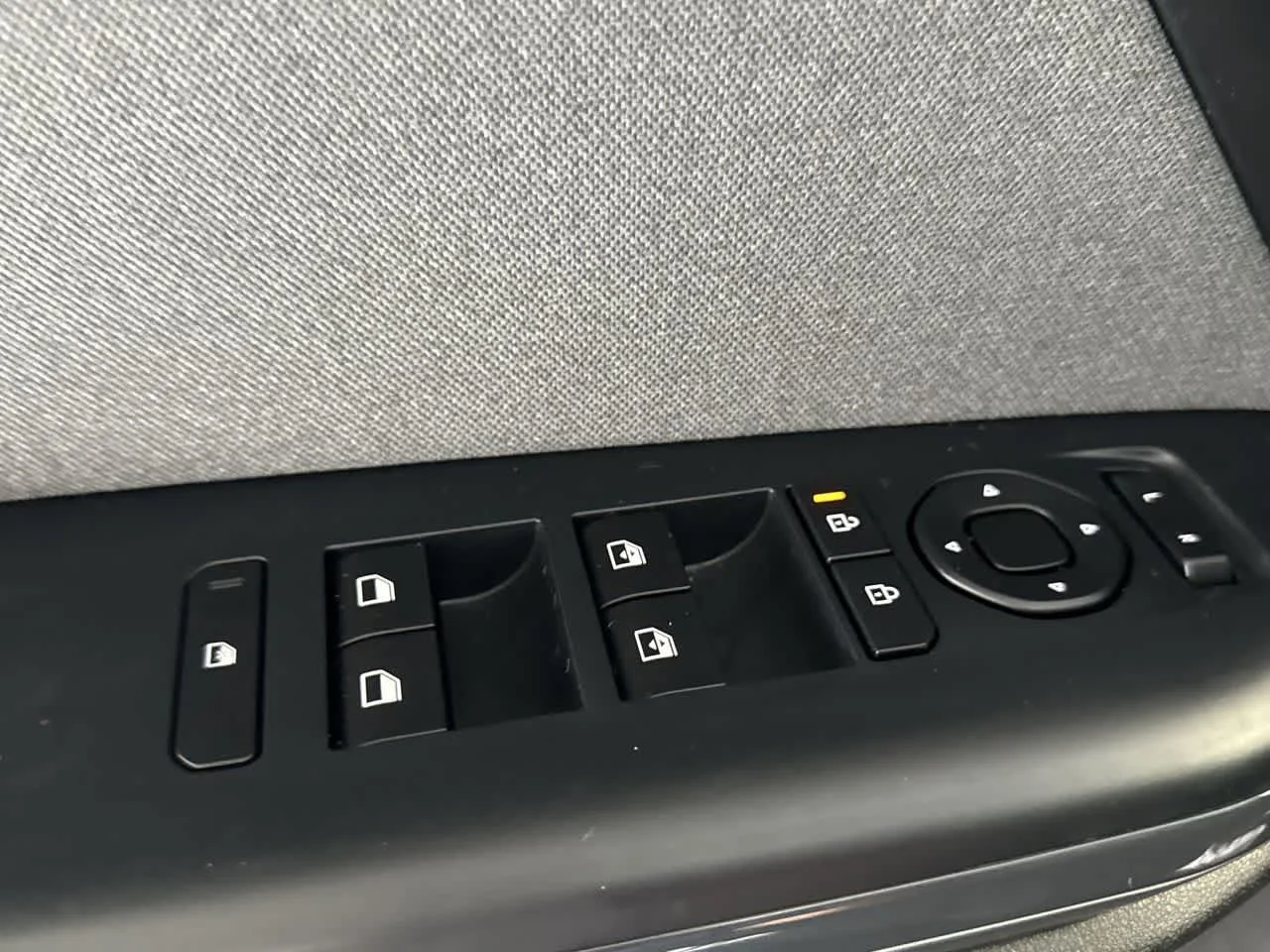 2025 Kia K4 EX - Photo 17