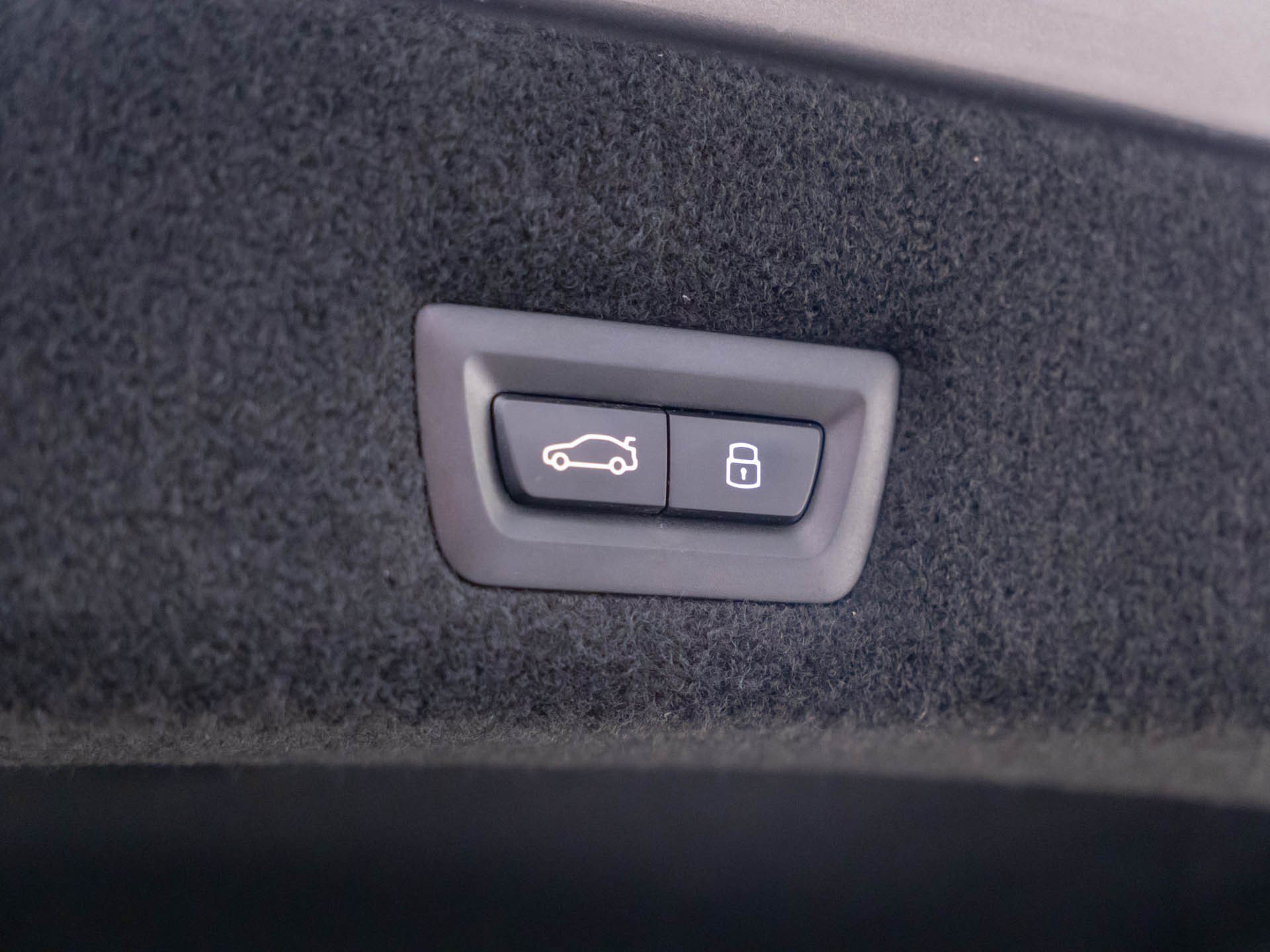Certified Used 2024 Oxide Grey Met BMW 760i xDrive image 30
