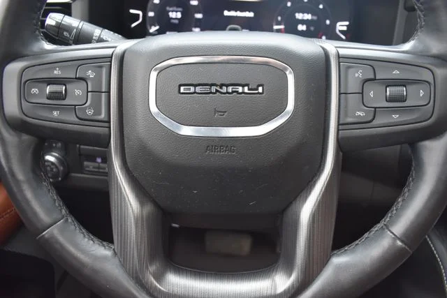 Used 2023 White GMC Denali Ultimate image 26