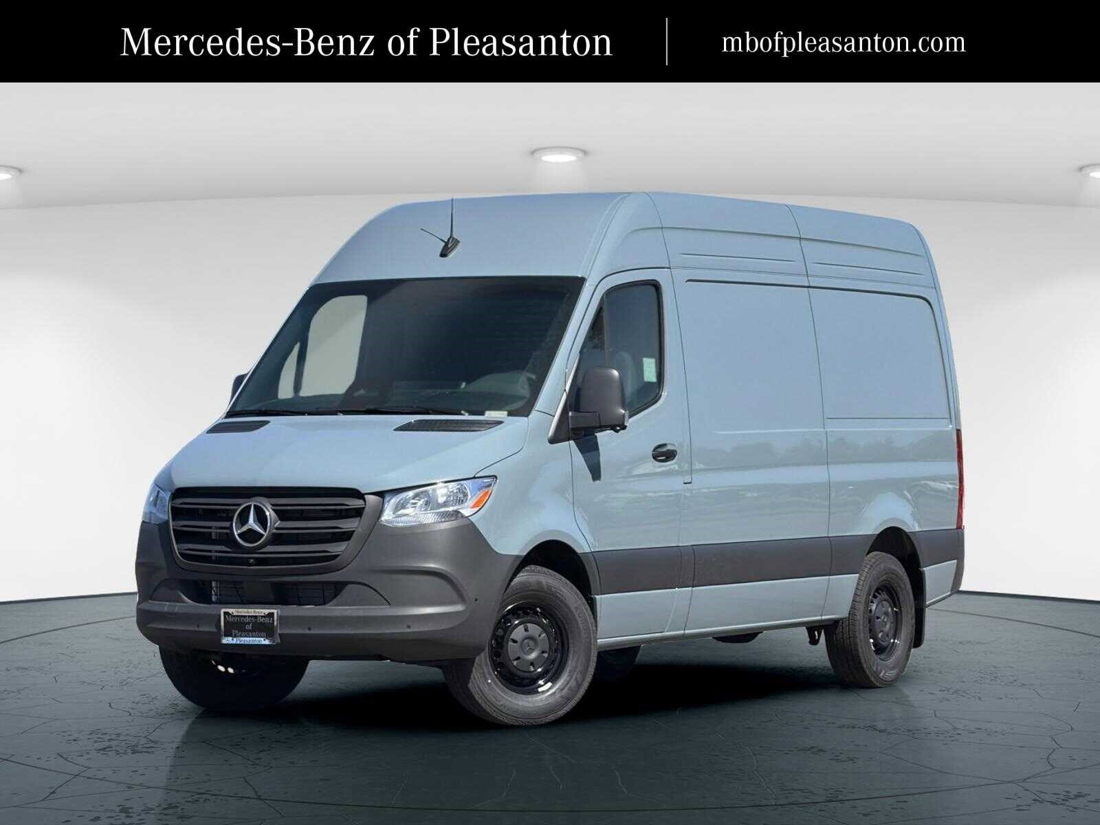 2026 Mercedes-Benz Sprinter 2500 144 WB's photo