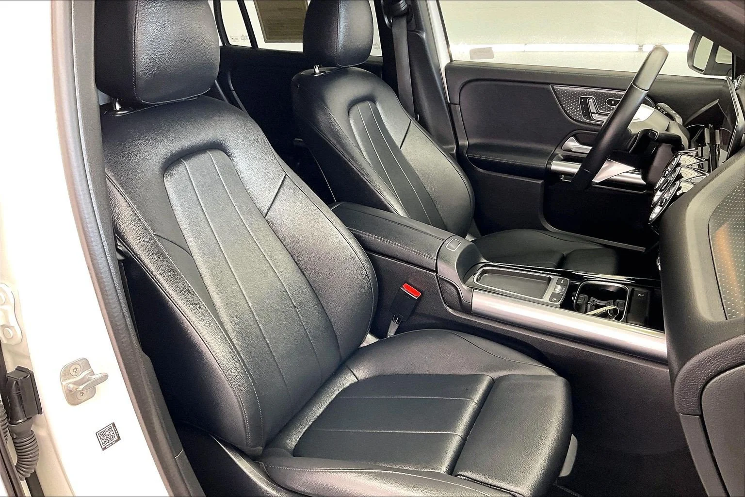 Used 2024 Polar White Mercedes-Benz GLA 250 image 6