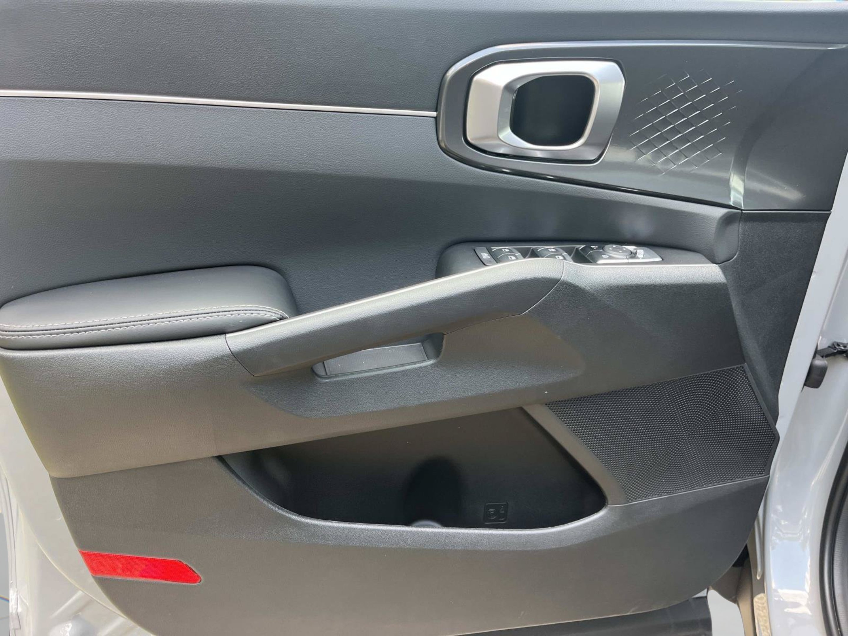 New 2026 Wolf Gray Kia S image 19