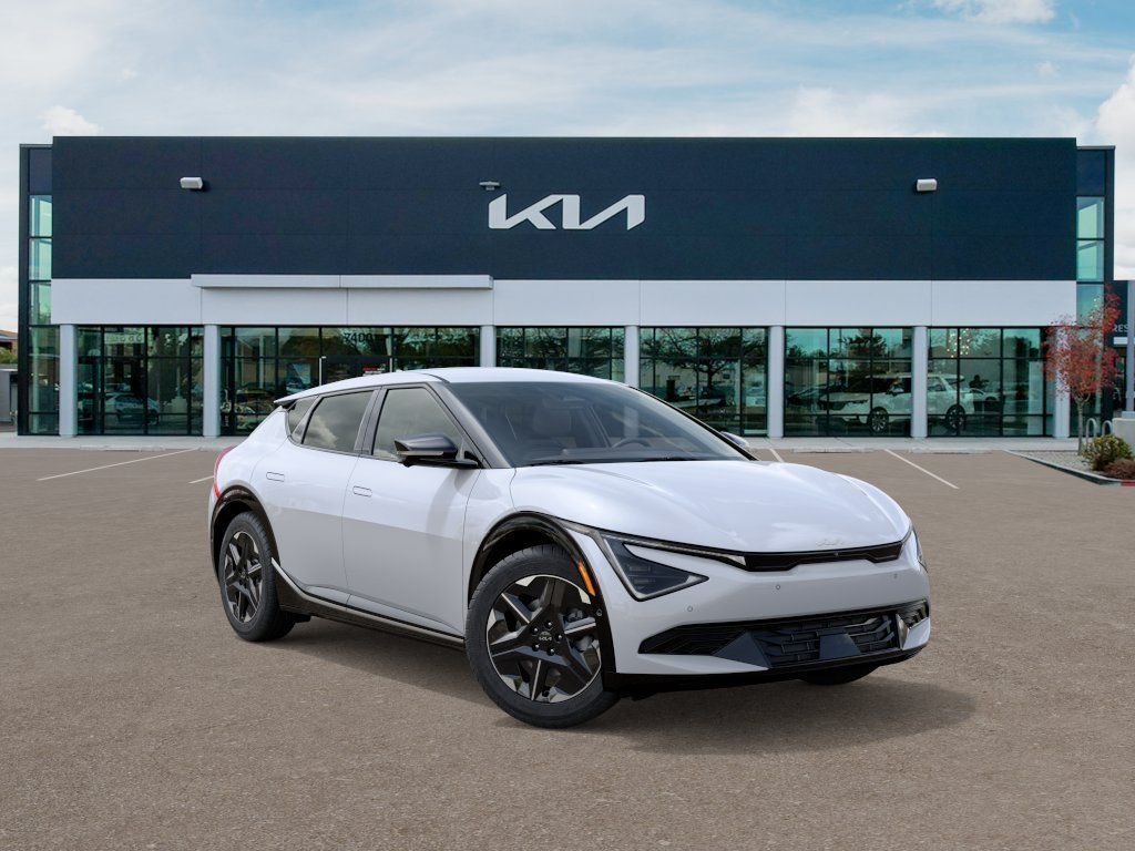 New 2026 White Kia  image 8