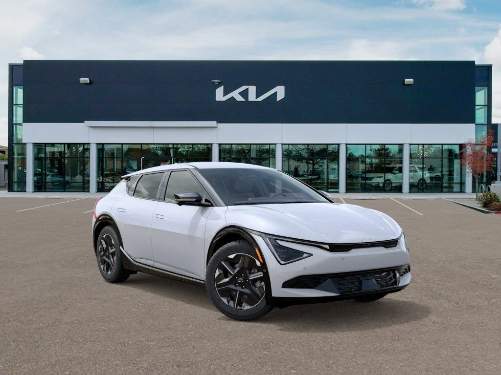 New 2026 White Kia Light image 8