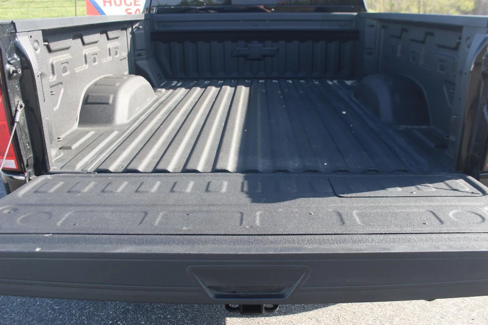 Used 2025 Black Chevrolet High Country image 12