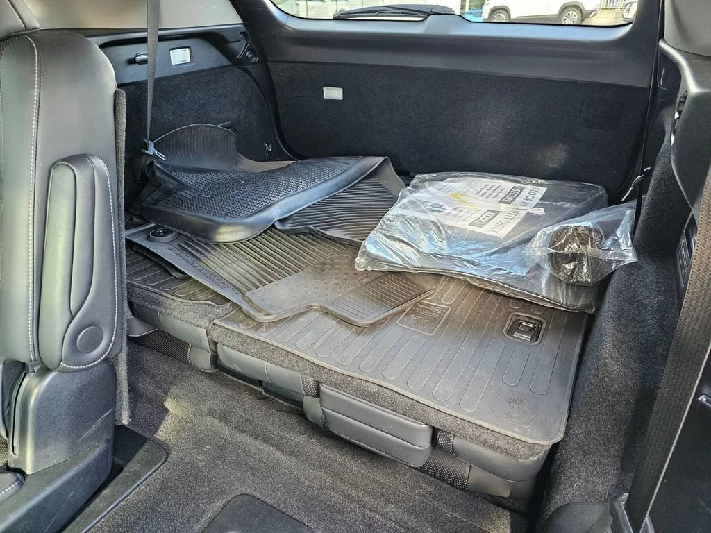 Used 2022  Lexus RX 450hL image 18