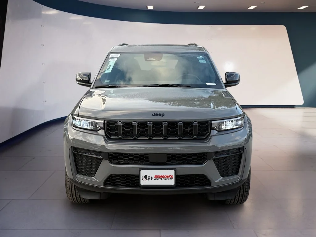 New 2027 Gray Jeep Laredo Altitude image 8