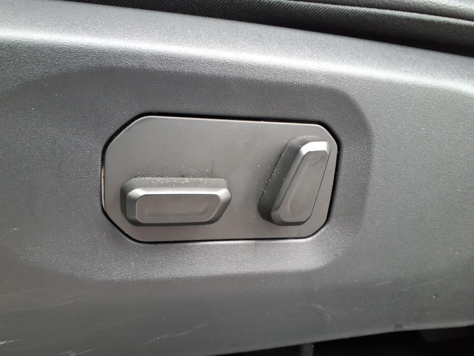 Used 2024 Gray Jeep Sahara image 15