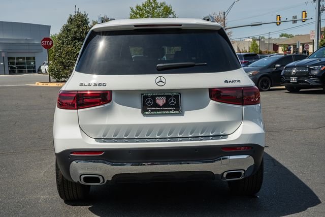 New 2026 Polar White Mercedes-Benz GLB 250 image 6