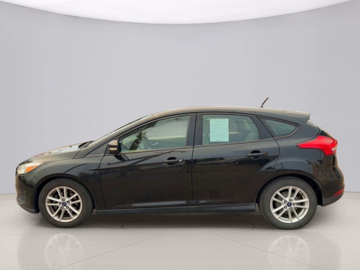 Used 2015 Gray Ford SE HATCHBA image 2
