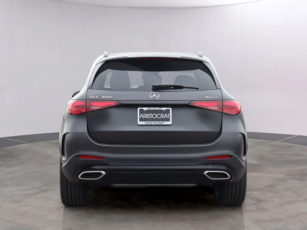 New 2026 MANUFAKTUR Graphite Gray Magno Mercedes-Benz GLC 300 image 6