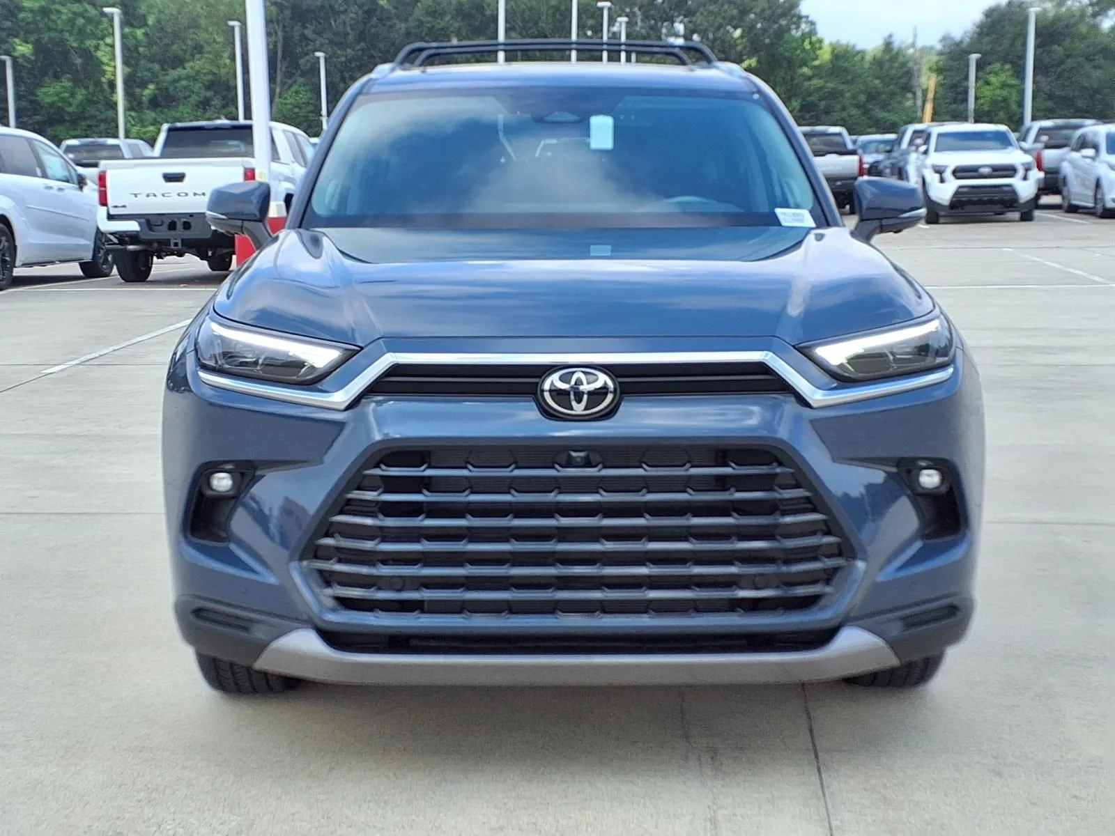 New 2026 Gray Toyota Platinum image 4