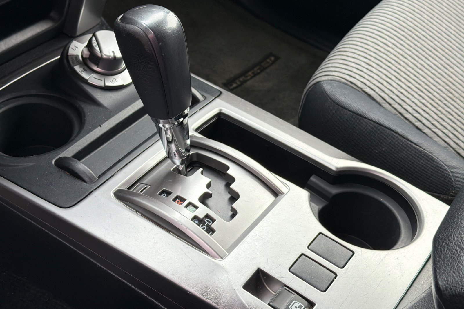 Used 2017 Silver Toyota SR5 image 19