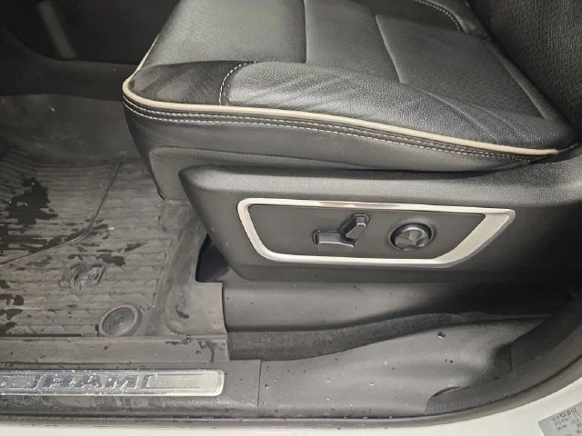 Used 2020 Bright White Clearcoat Ram Laramie image 37