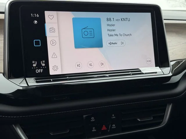 New 2026 Black Volkswagen 2.0T SE w/Technology image 14