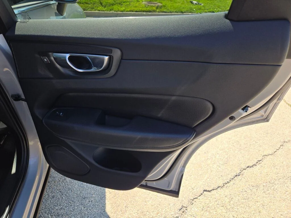 Used 2022 Gray Volvo T8 Inscription Expression image 11