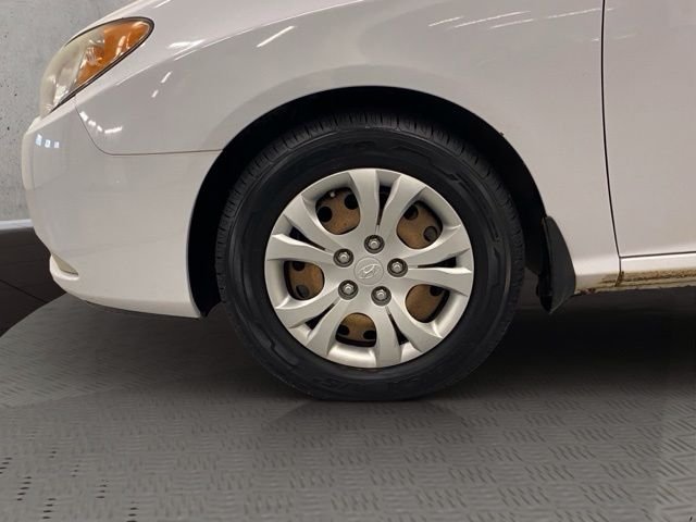 Used 2010 White Hyundai GLS image 14