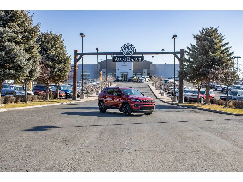 New 2026 Red Hot Pearlcoat Jeep Latitude Altitude image 1
