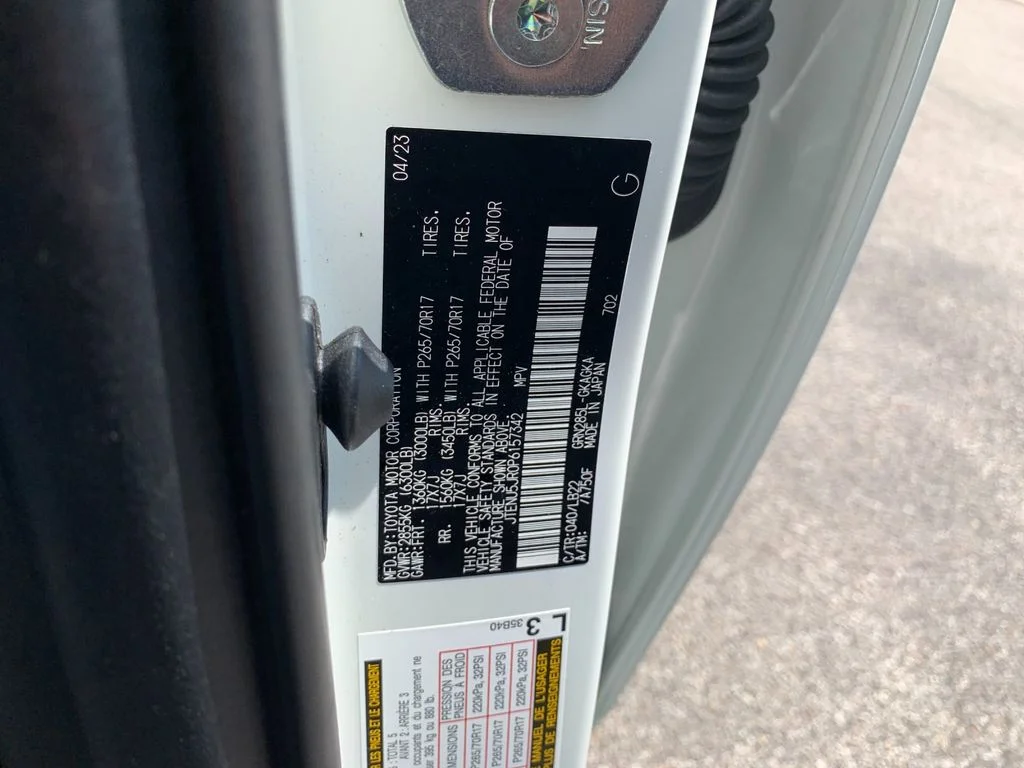 Used 2023 White Toyota SR5 Premium image 33