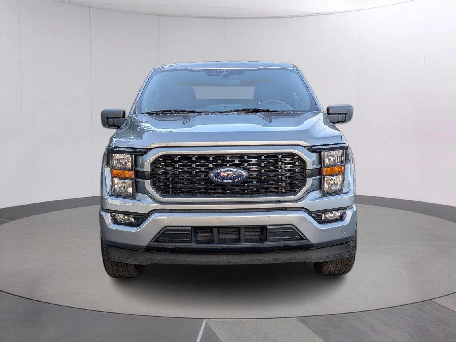 Used 2023 Iconic Silver Ford XL image 10