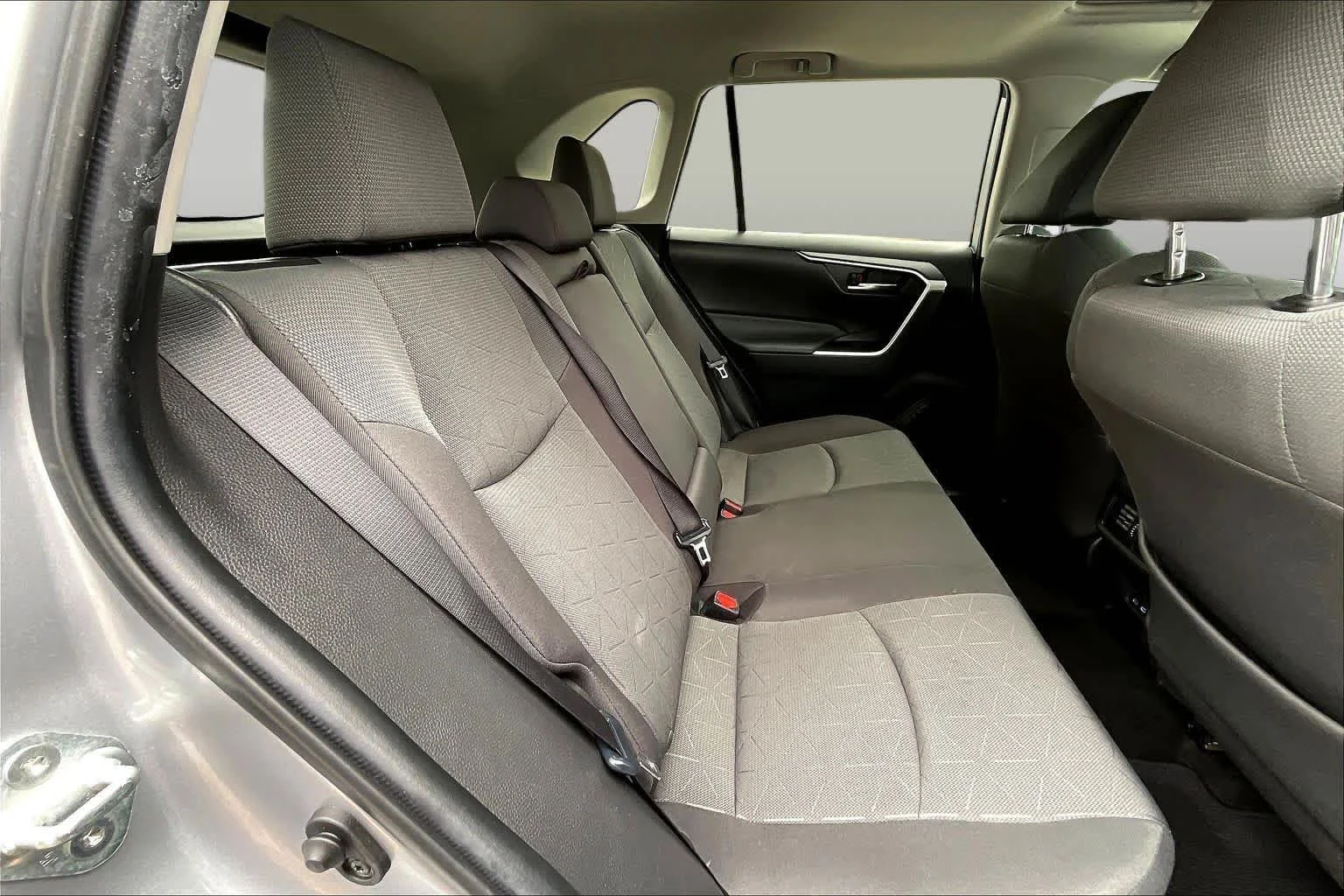 Used 2022 Silver Sky Metallic Toyota Hybrid XLE image 21